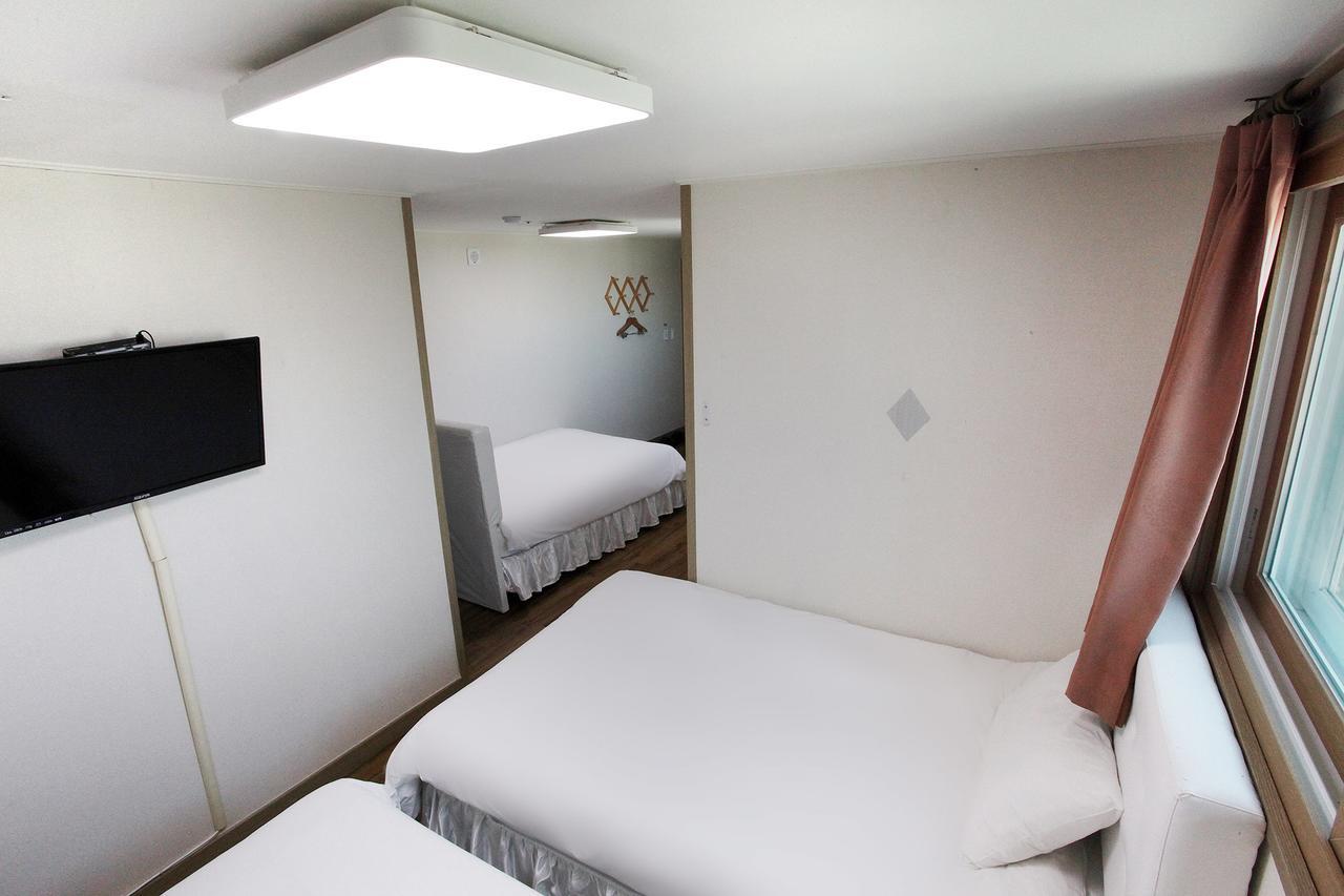 Jeju Sky Hill Business Hotel Exterior photo